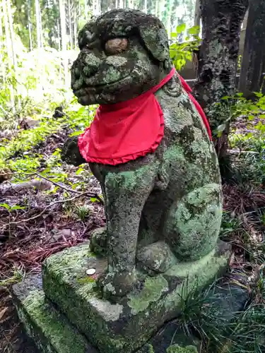 清水峯神社の狛犬