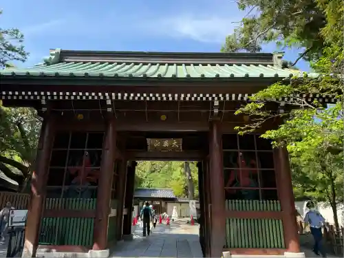 高徳院の山門・神門