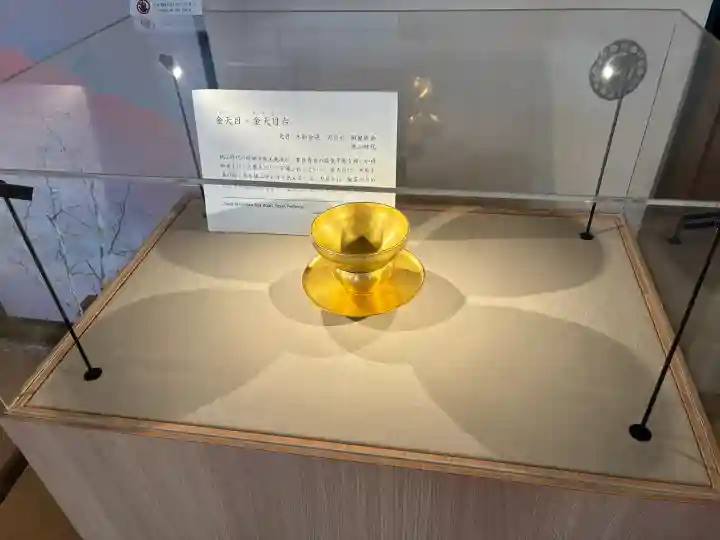 三宝院(三宝院門跡)の{uncategorized: "未分類", other: "その他", undefined: "問題あり", building: "その他建物", grave: "お墓", sacred_gate: "鳥居", guardian: "狛犬", statue: "像", buddha: "仏像", history: "歴史", nature: "自然", garden: "庭園", animal: "動物", pagoda: "塔", temizu: "手水舎", mountain_gate: "山門・神門", sanctuary: "本殿・本堂", subordinate: "末社・摂社", art: "芸術", scenery: "景色", jizo: "地蔵", ema: "絵馬", goshuin: "御朱印", omikuji: "おみくじ", items: "授与品その他", amulet: "お守り", goshuincho: "御朱印帳", eats: "食事", festival: "お祭り", votive_dance: "神楽", shichigosan: "七五三参", wedding: "結婚式", experience: "体験その他", initially: "初詣", around: "周辺", anti_infection: "感染症対策"}