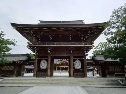寒川神社の山門・神門