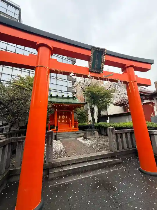 神田神社(神田明神)の{uncategorized: "未分類", other: "その他", undefined: "問題あり", building: "その他建物", grave: "お墓", sacred_gate: "鳥居", guardian: "狛犬", statue: "像", buddha: "仏像", history: "歴史", nature: "自然", garden: "庭園", animal: "動物", pagoda: "塔", temizu: "手水舎", mountain_gate: "山門・神門", sanctuary: "本殿・本堂", subordinate: "末社・摂社", art: "芸術", scenery: "景色", jizo: "地蔵", ema: "絵馬", goshuin: "御朱印", omikuji: "おみくじ", items: "授与品その他", amulet: "お守り", goshuincho: "御朱印帳", eats: "食事", festival: "お祭り", votive_dance: "神楽", shichigosan: "七五三参", wedding: "結婚式", experience: "体験その他", initially: "初詣", around: "周辺", anti_infection: "感染症対策"}