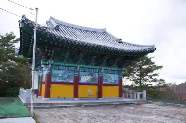 高麗寺の本殿