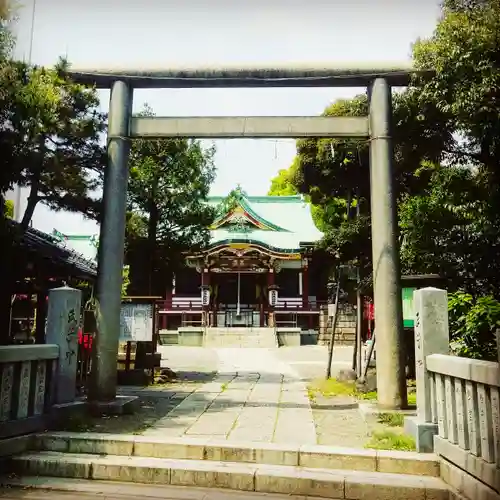 諏訪神社の鳥居