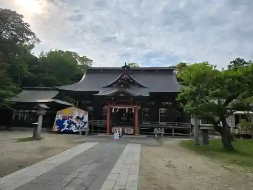 大洗磯前神社の{uncategorized: "未分類", other: "その他", undefined: "問題あり", building: "その他建物", grave: "お墓", sacred_gate: "鳥居", guardian: "狛犬", statue: "像", buddha: "仏像", history: "歴史", nature: "自然", garden: "庭園", animal: "動物", pagoda: "塔", temizu: "手水舎", mountain_gate: "山門・神門", sanctuary: "本殿・本堂", subordinate: "末社・摂社", art: "芸術", scenery: "景色", jizo: "地蔵", ema: "絵馬", goshuin: "御朱印", omikuji: "おみくじ", items: "授与品その他", amulet: "お守り", goshuincho: "御朱印帳", eats: "食事", festival: "お祭り", votive_dance: "神楽", shichigosan: "七五三参", wedding: "結婚式", experience: "体験その他", initially: "初詣", around: "周辺", anti_infection: "感染症対策"}