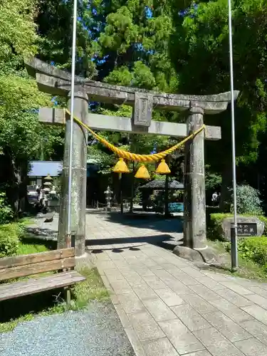 白川吉見神社の鳥居