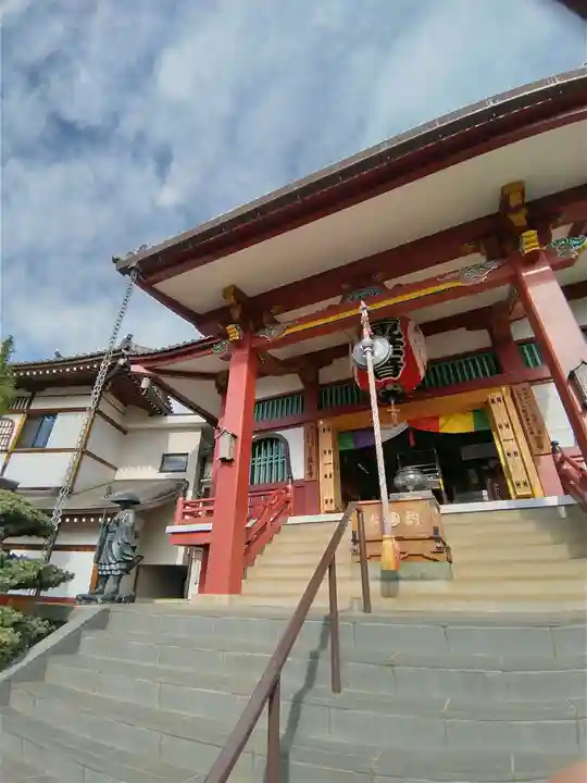 放生寺の本殿・本堂