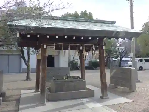 三社神社の手水舎