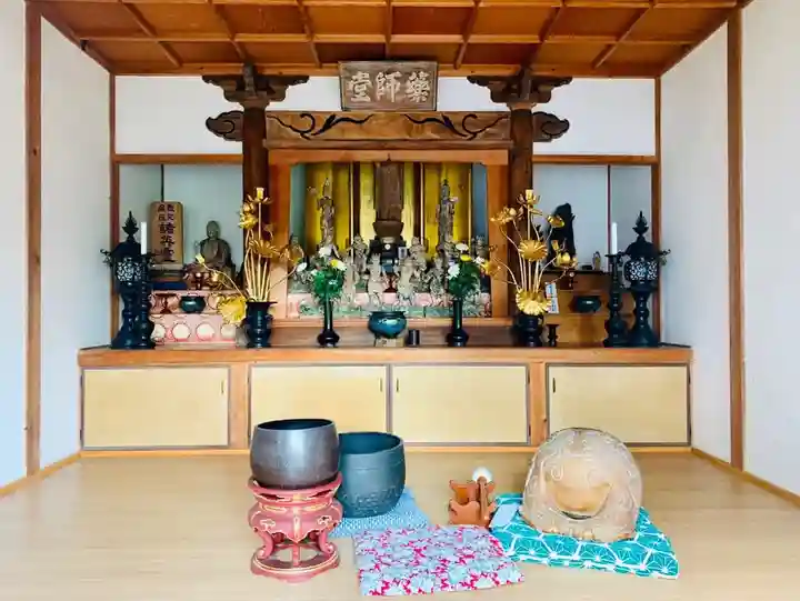 朝日寺の本殿・本堂