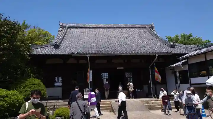 無量寿寺の本殿・本堂
