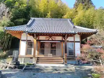 来光寺の本殿・本堂