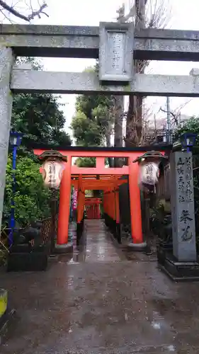 花園稲荷神社の鳥居
