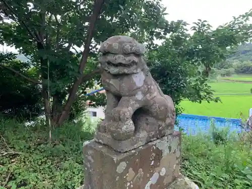 八幡神社の狛犬
