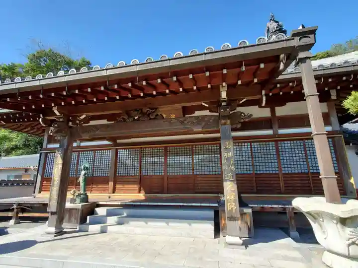 勝龍寺の本殿・本堂