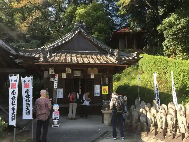 栖光院の末社・摂社