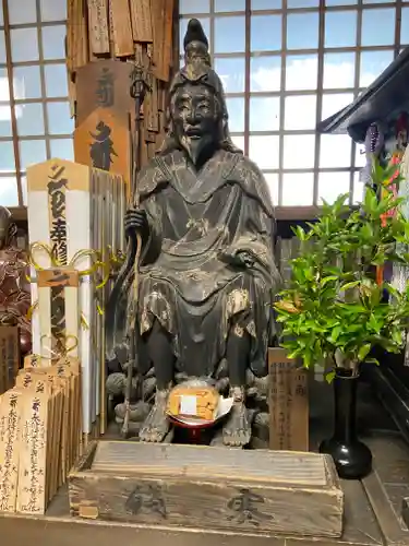 青岸渡寺の像