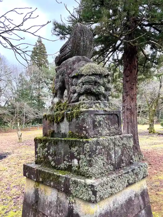 堀出神社の狛犬