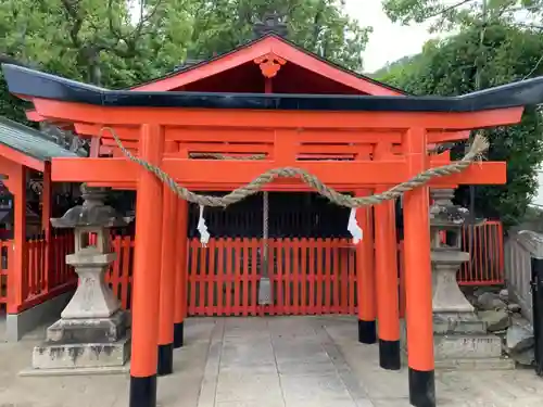 熊内八幡神社の鳥居