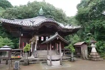 前神寺の本殿・本堂