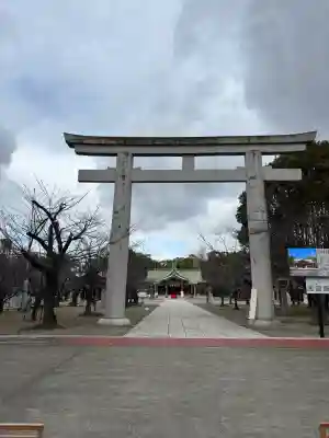 大阪護國神社の{uncategorized: "未分類", other: "その他", undefined: "問題あり", building: "その他建物", grave: "お墓", sacred_gate: "鳥居", guardian: "狛犬", statue: "像", buddha: "仏像", history: "歴史", nature: "自然", garden: "庭園", animal: "動物", pagoda: "塔", temizu: "手水舎", mountain_gate: "山門・神門", sanctuary: "本殿・本堂", subordinate: "末社・摂社", art: "芸術", scenery: "景色", jizo: "地蔵", ema: "絵馬", goshuin: "御朱印", omikuji: "おみくじ", items: "授与品その他", amulet: "お守り", goshuincho: "御朱印帳", eats: "食事", festival: "お祭り", votive_dance: "神楽", shichigosan: "七五三参", wedding: "結婚式", experience: "体験その他", initially: "初詣", around: "周辺", anti_infection: "感染症対策"}