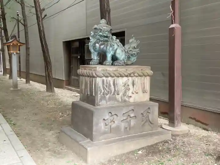 花園神社の狛犬