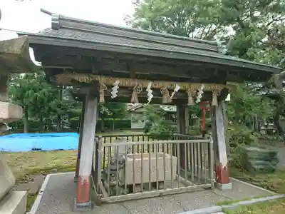 白山神社の手水舎