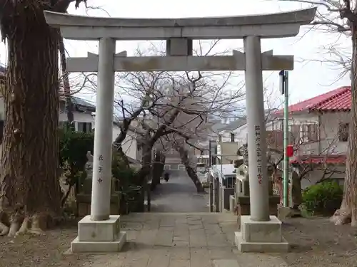 弥生神社の鳥居