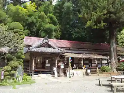 八王寺の本殿・本堂