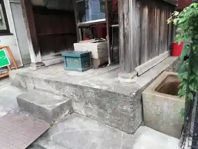 地蔵尊(東光寺境外仏堂)の手水舎