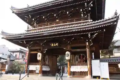 中山寺の山門・神門