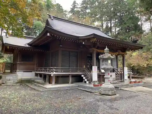 中氷川神社の本殿