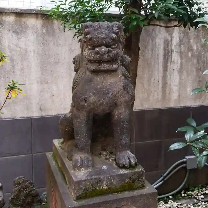 末廣神社の狛犬