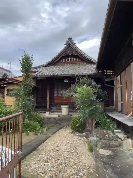 順徳寺の本殿・本堂