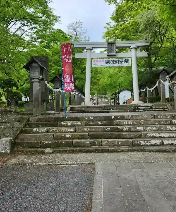 南湖神社の{uncategorized: "未分類", other: "その他", undefined: "問題あり", building: "その他建物", grave: "お墓", sacred_gate: "鳥居", guardian: "狛犬", statue: "像", buddha: "仏像", history: "歴史", nature: "自然", garden: "庭園", animal: "動物", pagoda: "塔", temizu: "手水舎", mountain_gate: "山門・神門", sanctuary: "本殿・本堂", subordinate: "末社・摂社", art: "芸術", scenery: "景色", jizo: "地蔵", ema: "絵馬", goshuin: "御朱印", omikuji: "おみくじ", items: "授与品その他", amulet: "お守り", goshuincho: "御朱印帳", eats: "食事", festival: "お祭り", votive_dance: "神楽", shichigosan: "七五三参", wedding: "結婚式", experience: "体験その他", initially: "初詣", around: "周辺", anti_infection: "感染症対策"}