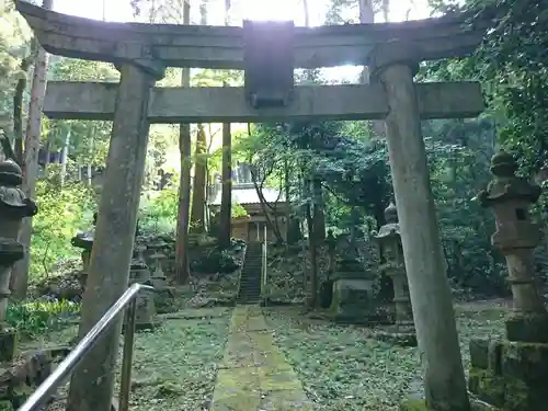 白山神社の鳥居