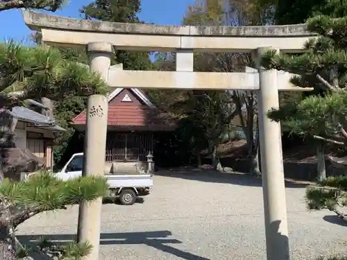 中山大歳社の鳥居