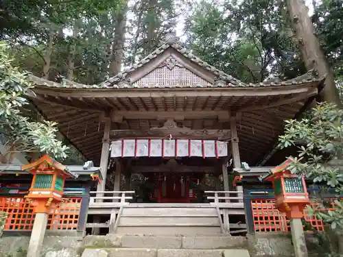 都祁山口神社の本殿