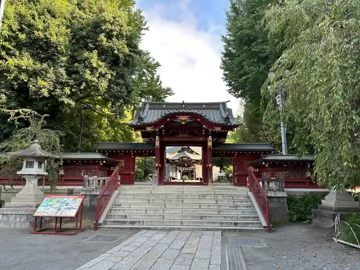 秩父神社の山門・神門