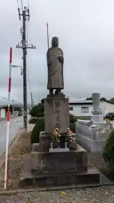 法泉寺の像