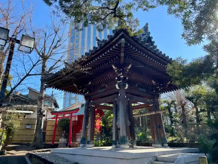 室泉寺の{uncategorized: "未分類", other: "その他", undefined: "問題あり", building: "その他建物", grave: "お墓", sacred_gate: "鳥居", guardian: "狛犬", statue: "像", buddha: "仏像", history: "歴史", nature: "自然", garden: "庭園", animal: "動物", pagoda: "塔", temizu: "手水舎", mountain_gate: "山門・神門", sanctuary: "本殿・本堂", subordinate: "末社・摂社", art: "芸術", scenery: "景色", jizo: "地蔵", ema: "絵馬", goshuin: "御朱印", omikuji: "おみくじ", items: "授与品その他", amulet: "お守り", goshuincho: "御朱印帳", eats: "食事", festival: "お祭り", votive_dance: "神楽", shichigosan: "七五三参", wedding: "結婚式", experience: "体験その他", initially: "初詣", around: "周辺", anti_infection: "感染症対策"}