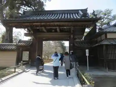 鹿苑寺(金閣寺)の山門・神門