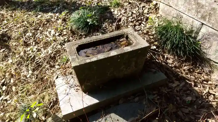 於初稲荷神社の手水舎