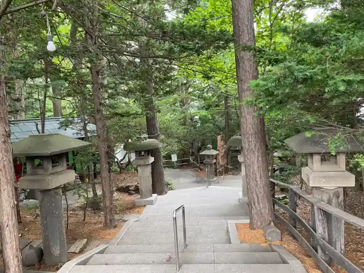 白石神社の庭園