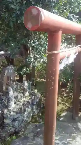 横浜御嶽神社の鳥居