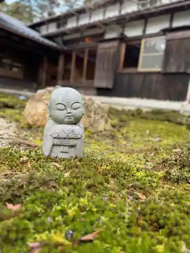 吸湖山　青岸寺の地蔵