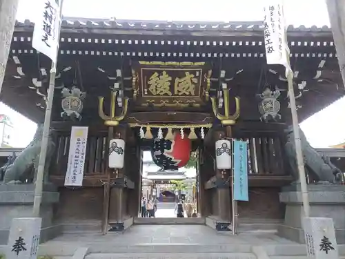 櫛田神社の山門