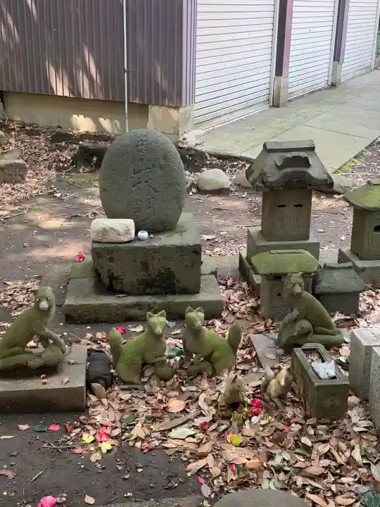 篠原八幡神社の{uncategorized: "未分類", other: "その他", undefined: "問題あり", building: "その他建物", grave: "お墓", sacred_gate: "鳥居", guardian: "狛犬", statue: "像", buddha: "仏像", history: "歴史", nature: "自然", garden: "庭園", animal: "動物", pagoda: "塔", temizu: "手水舎", mountain_gate: "山門・神門", sanctuary: "本殿・本堂", subordinate: "末社・摂社", art: "芸術", scenery: "景色", jizo: "地蔵", ema: "絵馬", goshuin: "御朱印", omikuji: "おみくじ", items: "授与品その他", amulet: "お守り", goshuincho: "御朱印帳", eats: "食事", festival: "お祭り", votive_dance: "神楽", shichigosan: "七五三参", wedding: "結婚式", experience: "体験その他", initially: "初詣", around: "周辺", anti_infection: "感染症対策"}
