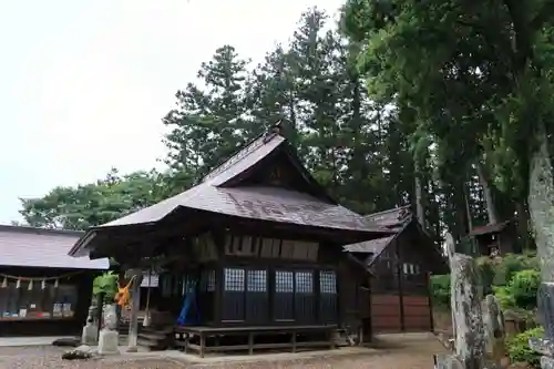 長屋神社の本殿・本堂