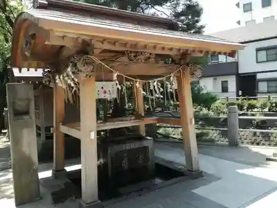 松戸神社の手水舎