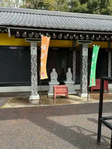 大杉神社の{uncategorized: "未分類", other: "その他", undefined: "問題あり", building: "その他建物", grave: "お墓", sacred_gate: "鳥居", guardian: "狛犬", statue: "像", buddha: "仏像", history: "歴史", nature: "自然", garden: "庭園", animal: "動物", pagoda: "塔", temizu: "手水舎", mountain_gate: "山門・神門", sanctuary: "本殿・本堂", subordinate: "末社・摂社", art: "芸術", scenery: "景色", jizo: "地蔵", ema: "絵馬", goshuin: "御朱印", omikuji: "おみくじ", items: "授与品その他", amulet: "お守り", goshuincho: "御朱印帳", eats: "食事", festival: "お祭り", votive_dance: "神楽", shichigosan: "七五三参", wedding: "結婚式", experience: "体験その他", initially: "初詣", around: "周辺", anti_infection: "感染症対策"}