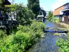 三石神社の周辺